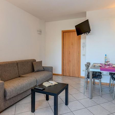 6 Happiness Apartment Toscolano Maderno Exterior photo