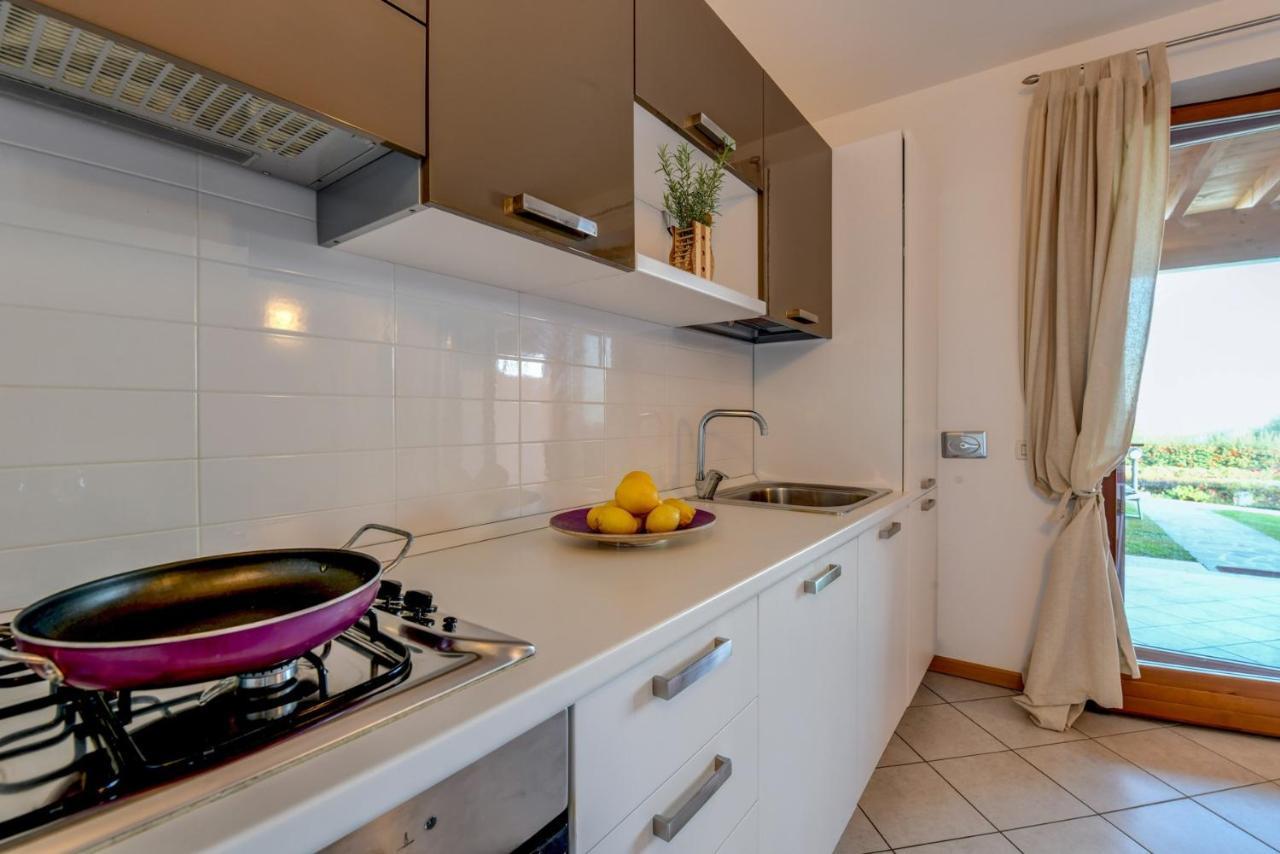 6 Happiness Apartment Toscolano Maderno Exterior photo