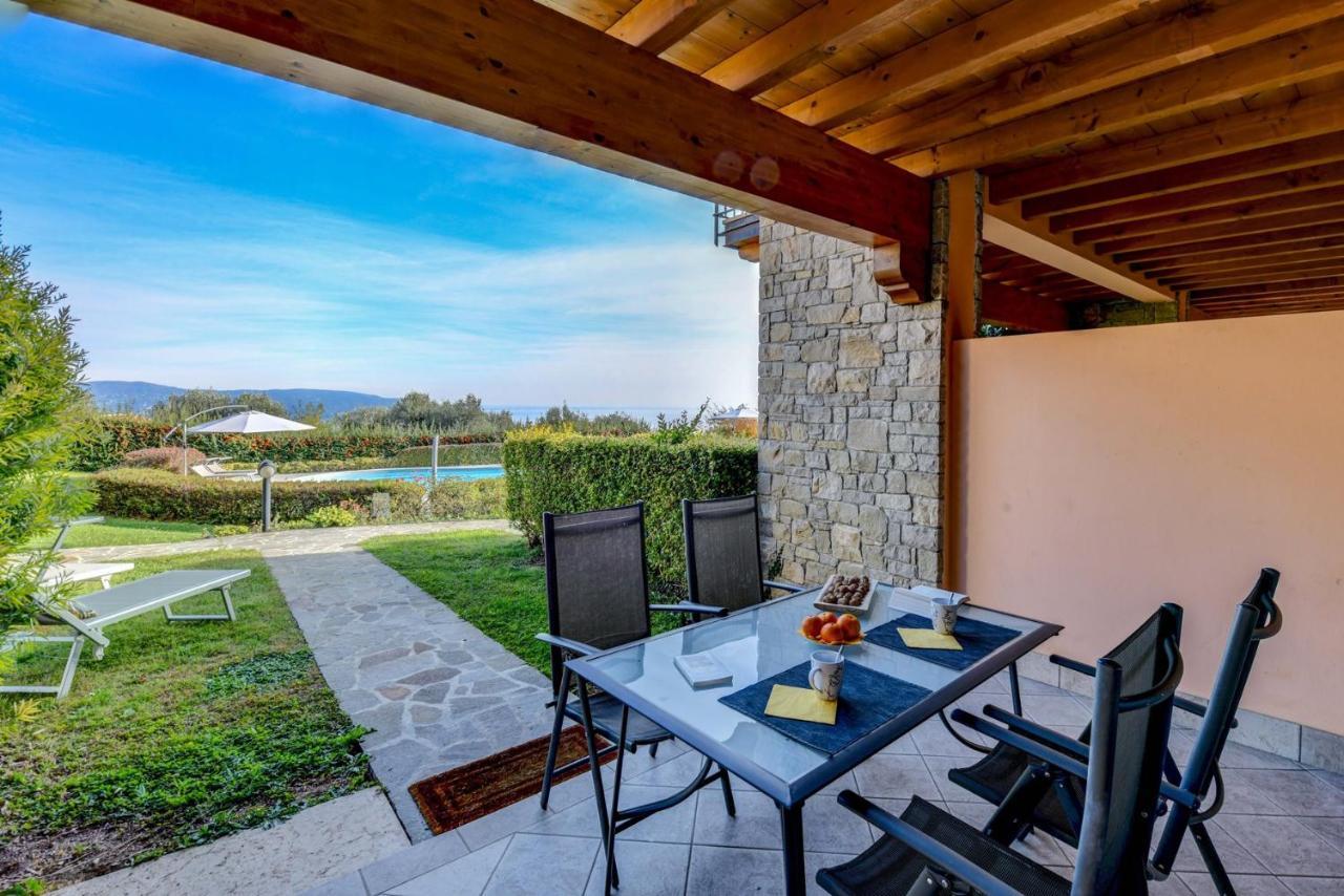 6 Happiness Apartment Toscolano Maderno Exterior photo